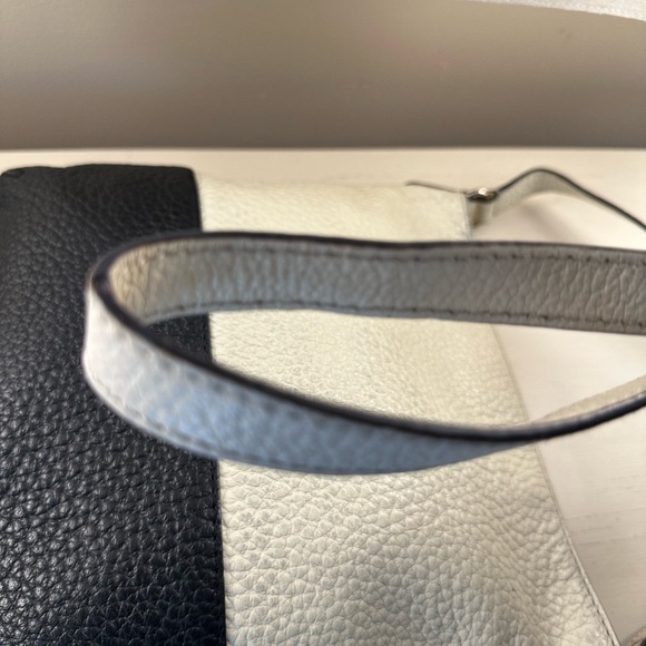 Kate Spade leather shoulder bag. - Picture 4 of 8